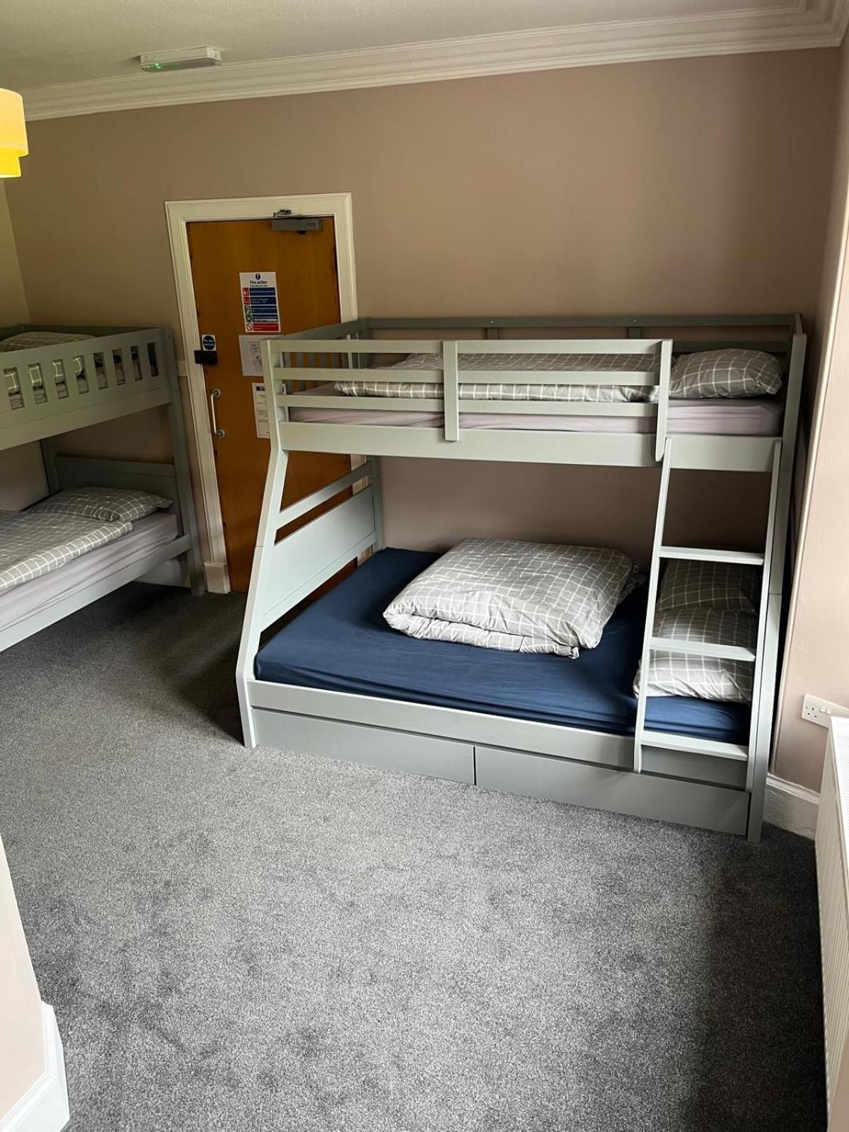 Great Glen Hostel Spean Bridge Extérieur photo
