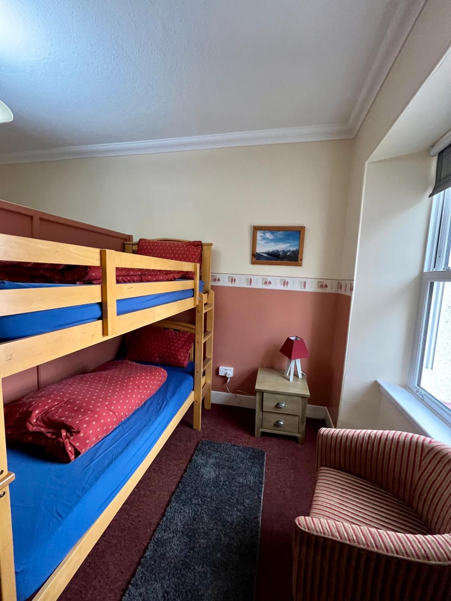 Great Glen Hostel Spean Bridge Extérieur photo