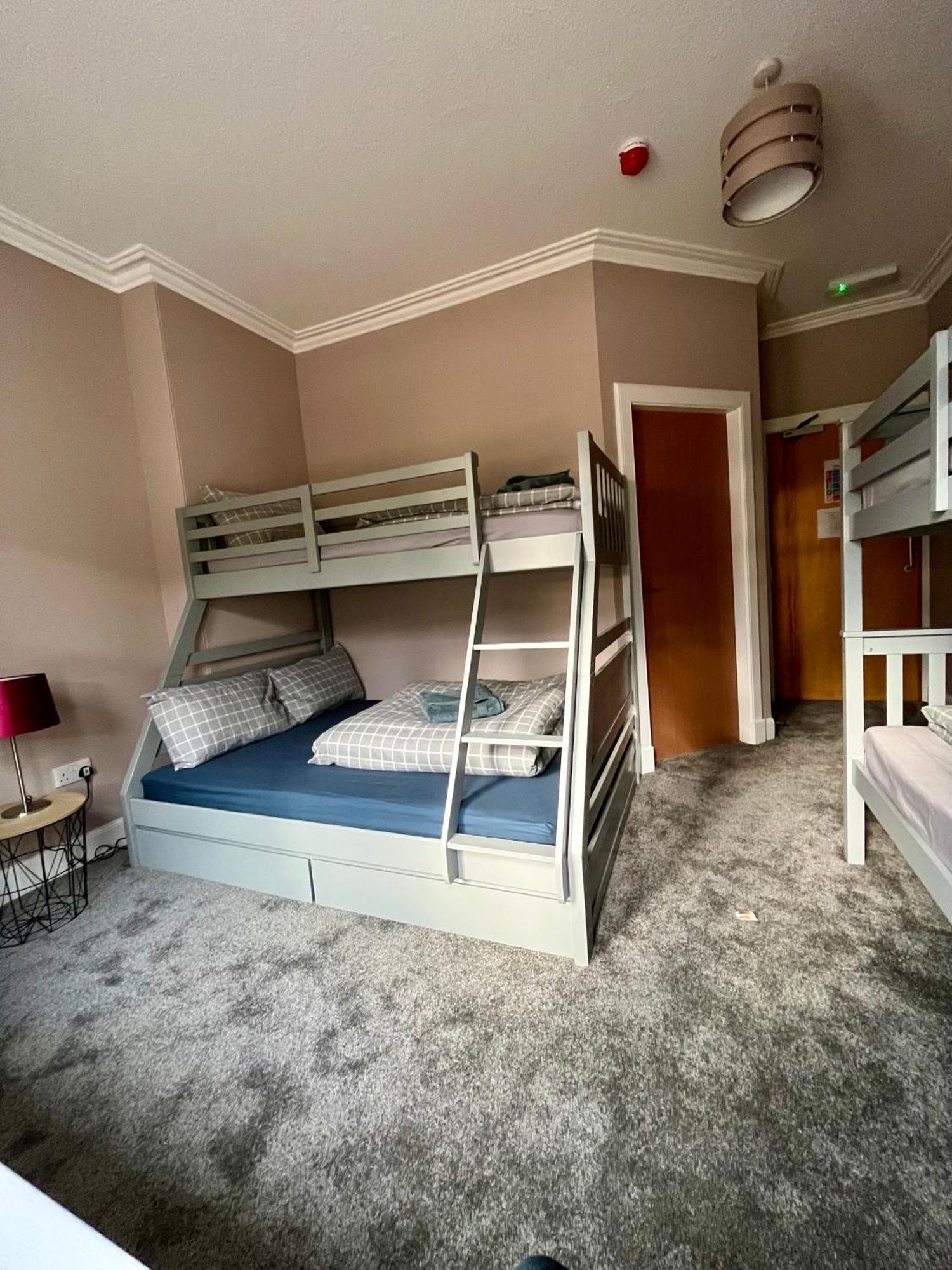 Great Glen Hostel Spean Bridge Extérieur photo