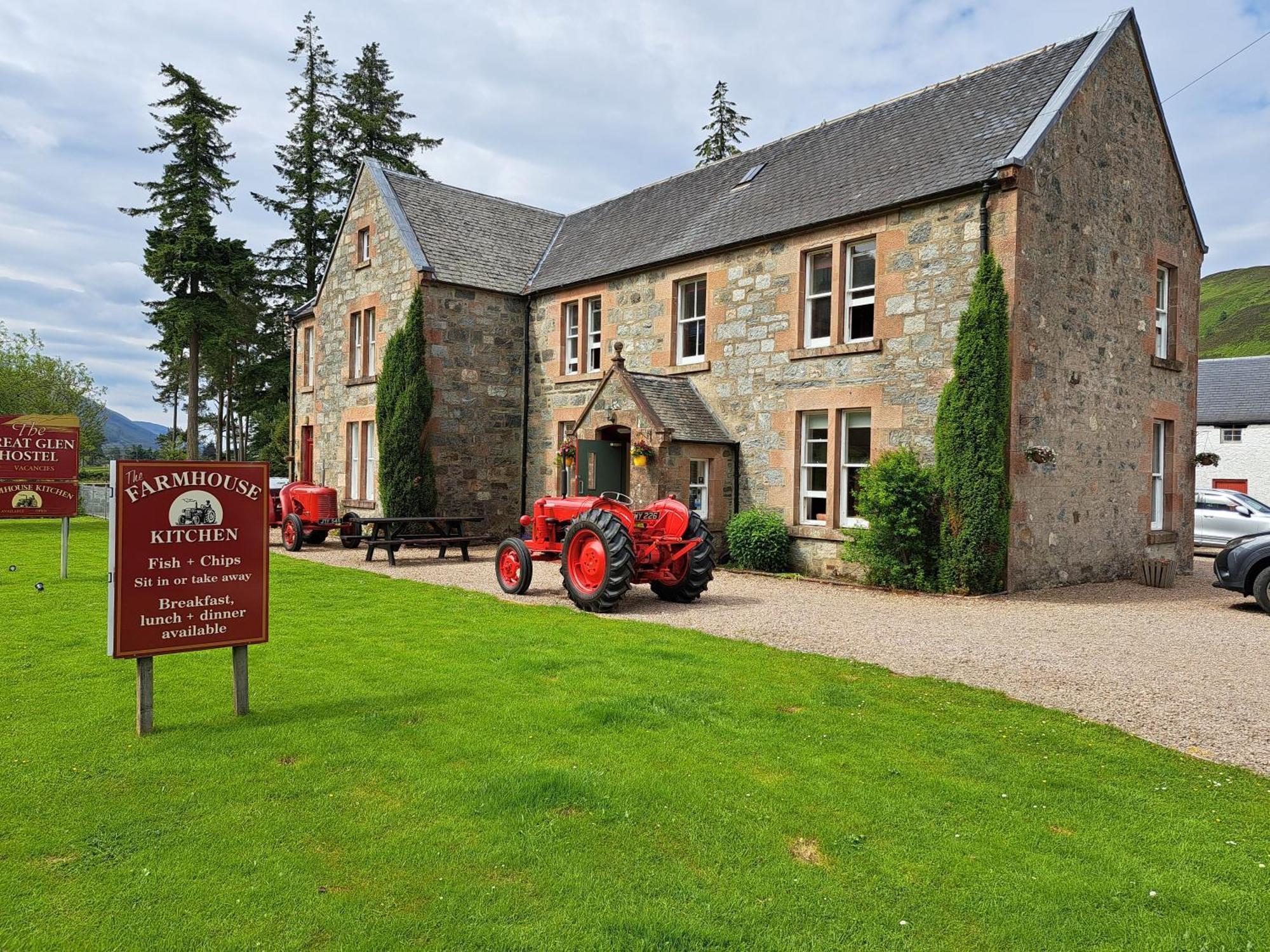 Great Glen Hostel Spean Bridge Extérieur photo